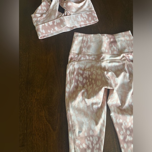 Fabletics Matching Workout Set - Picture 9 of 10